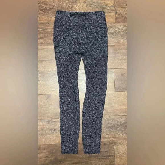 Athleta Women’s Lightening Static 7/8 Tight Workout Leggings Size Medium - Picture 4 of 6